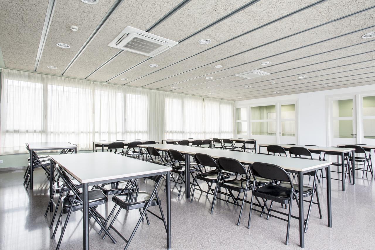Residencia Universitaria Resa As Burgas Ourense Esterno foto
