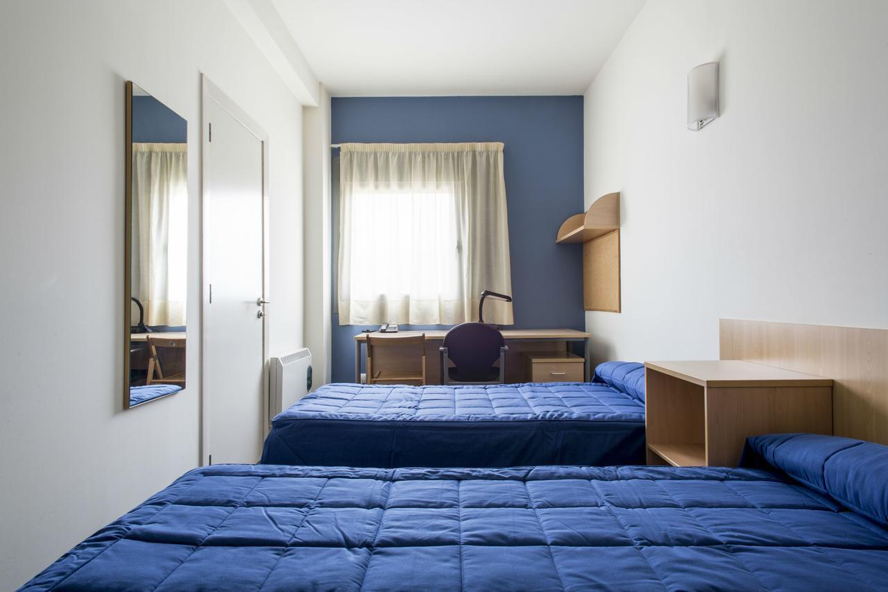 Residencia Universitaria Resa As Burgas Ourense Esterno foto