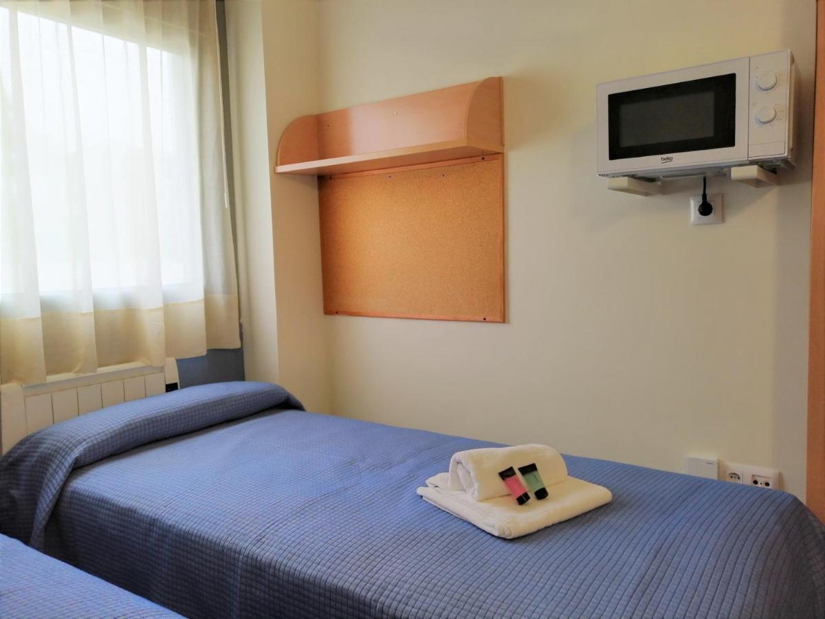 Residencia Universitaria Resa As Burgas Ourense Esterno foto